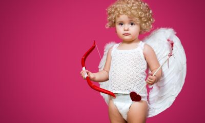 Bambino vestito da Cupido per San Valentino